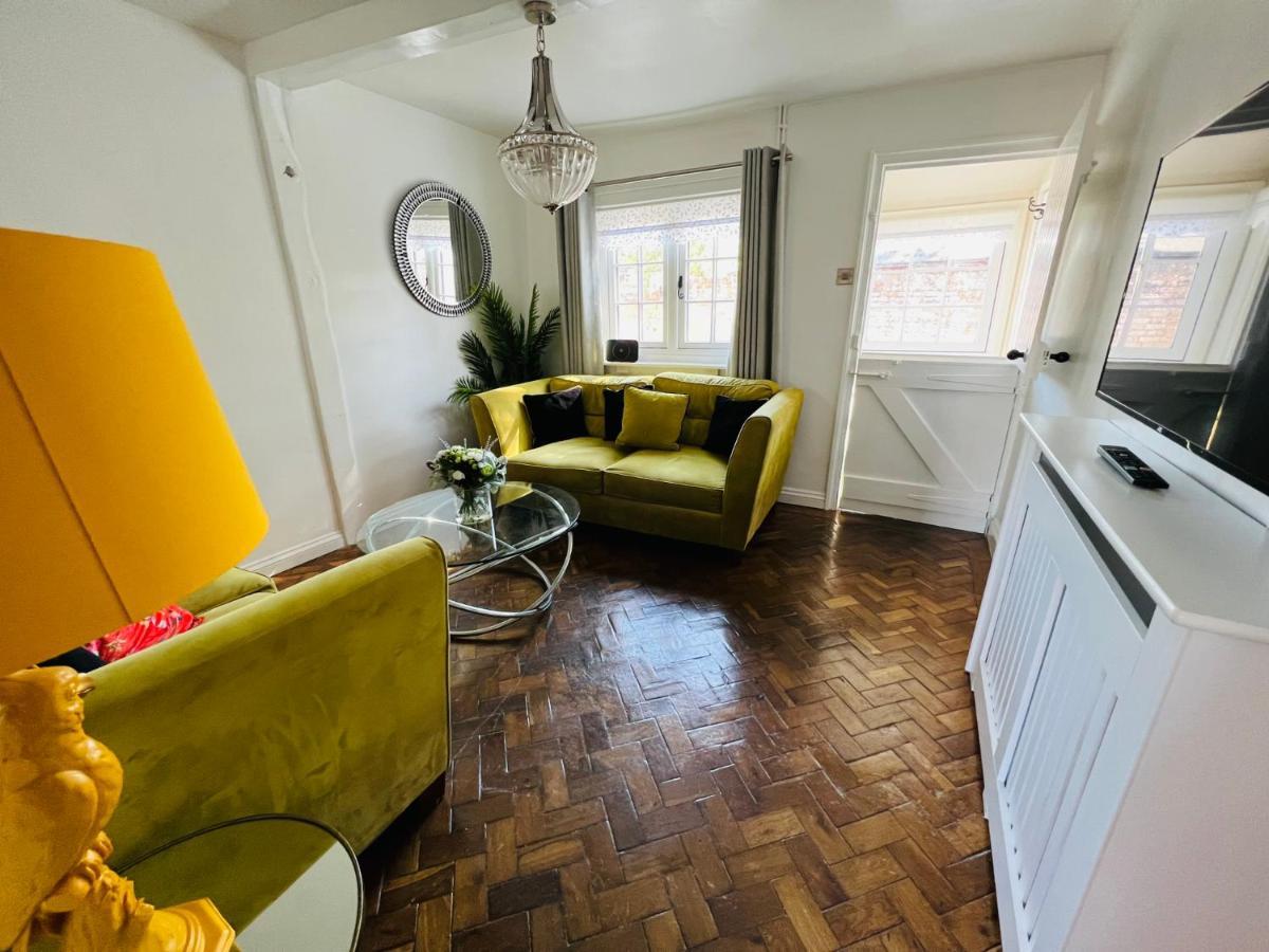 Bridewell Cottage In The Heart Of Tenterden - Pass The Keys Exteriér fotografie