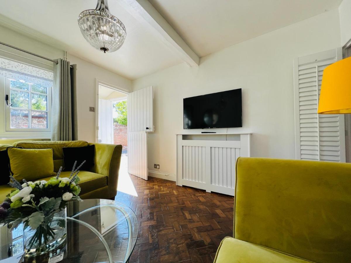 Bridewell Cottage In The Heart Of Tenterden - Pass The Keys Exteriér fotografie