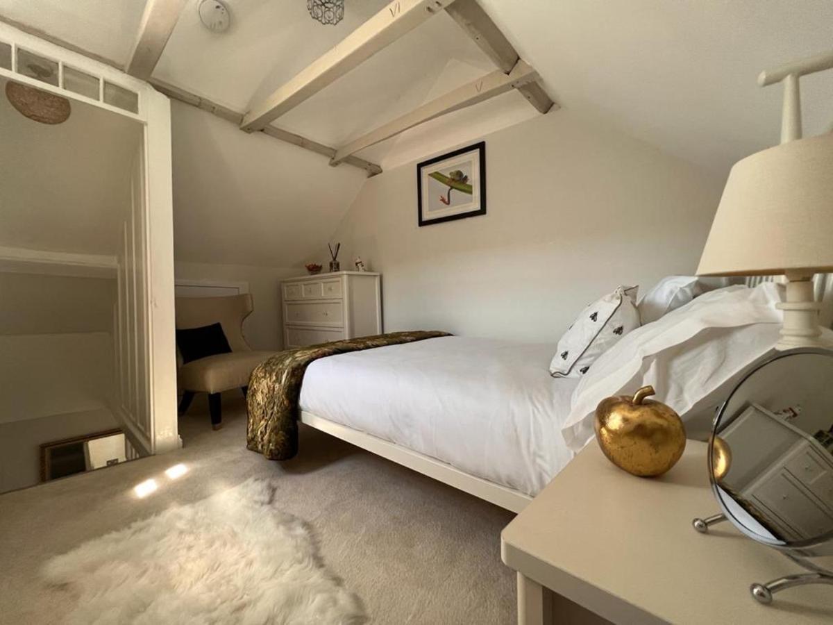 Bridewell Cottage In The Heart Of Tenterden - Pass The Keys Exteriér fotografie