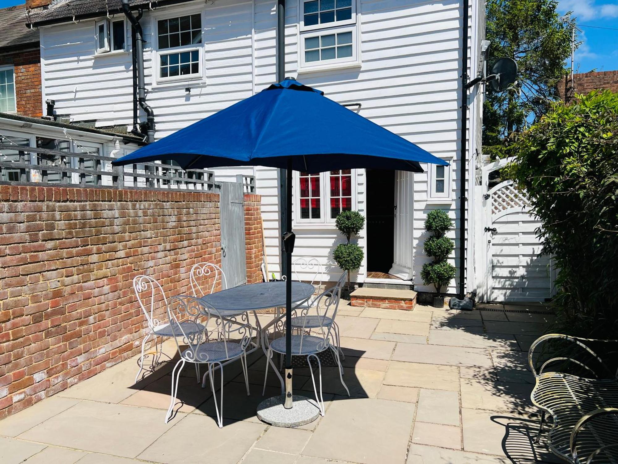 Bridewell Cottage In The Heart Of Tenterden - Pass The Keys Exteriér fotografie